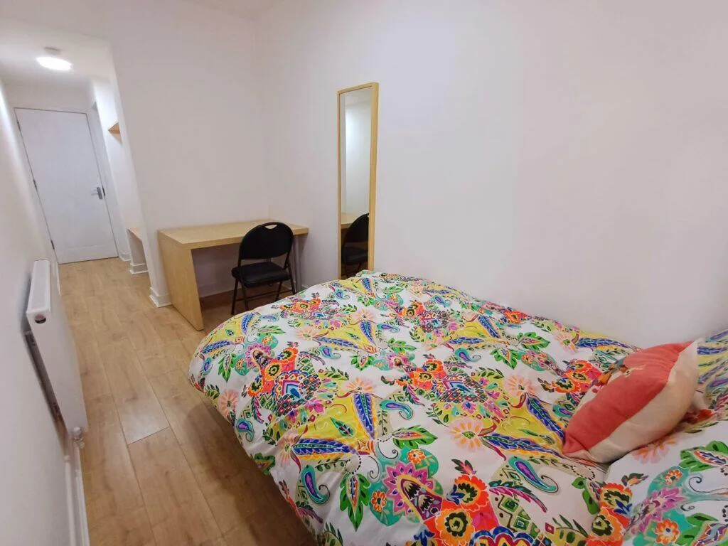 6 bedroom terraced house for rent