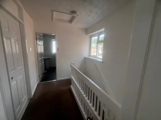 4 bedroom semi-detached house for rent