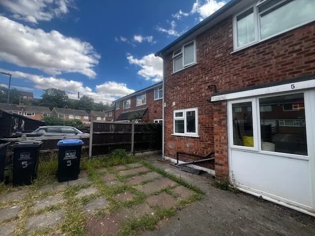4 bedroom semi-detached house for rent