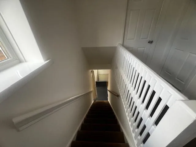 4 bedroom semi-detached house for rent