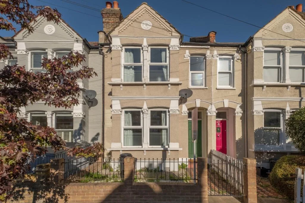 4 bedroom terraced house for rent