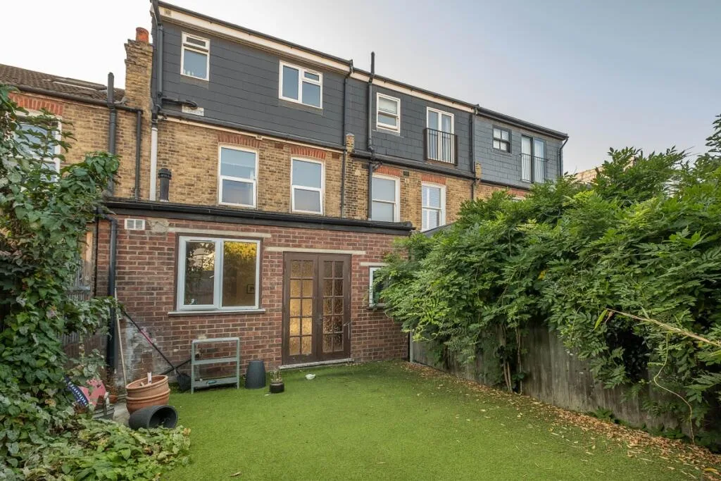 4 bedroom terraced house for rent
