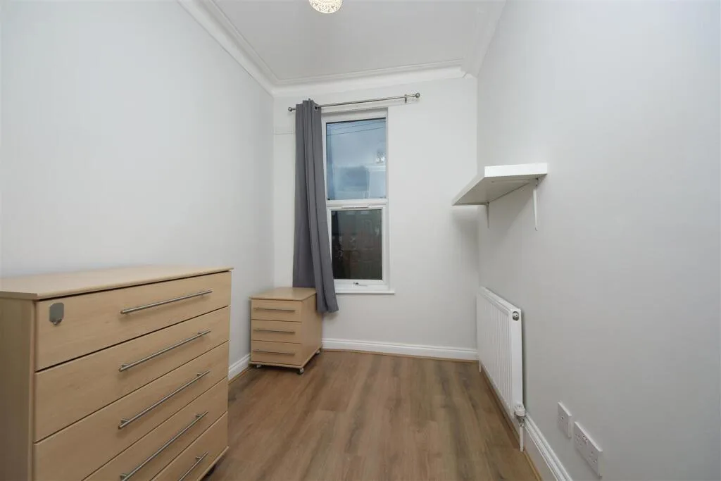 4 bedroom flat for rent