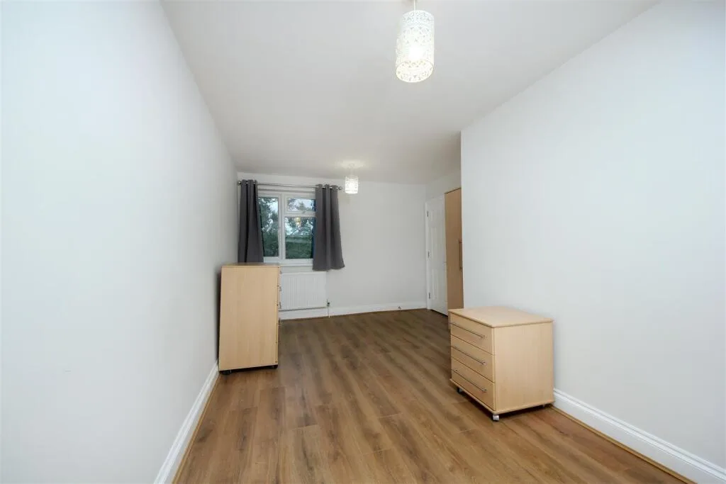4 bedroom flat for rent