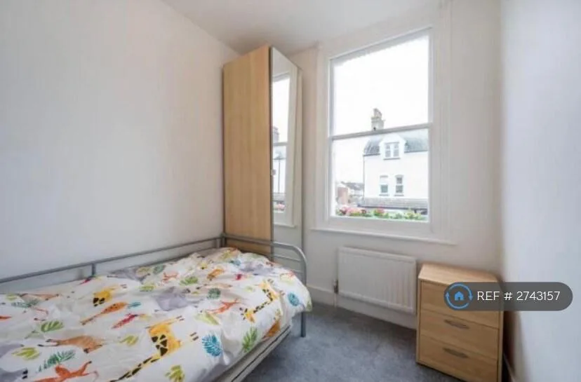 3 bedroom flat for rent