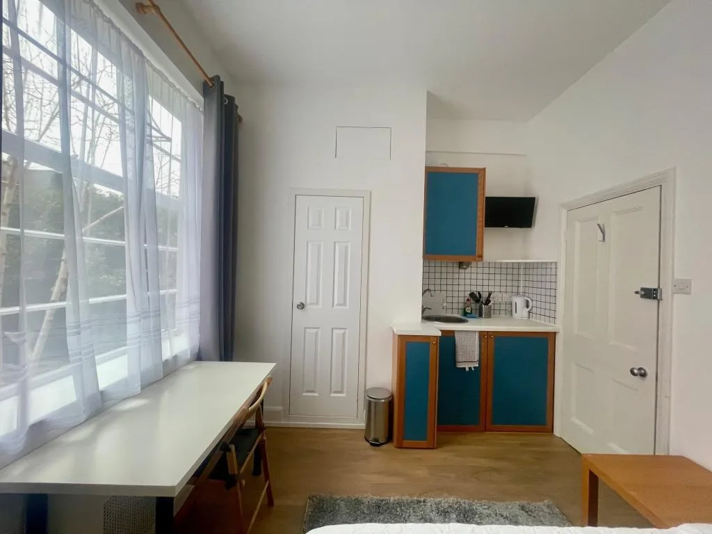 Studio flat for rent