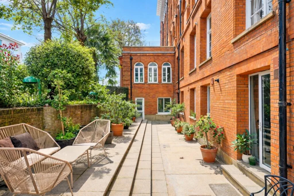 2 bedroom apartment for rent