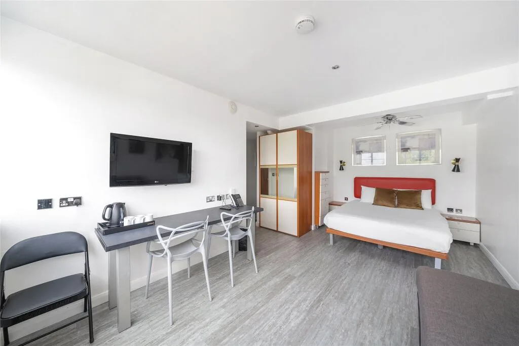 Studio flat for rent