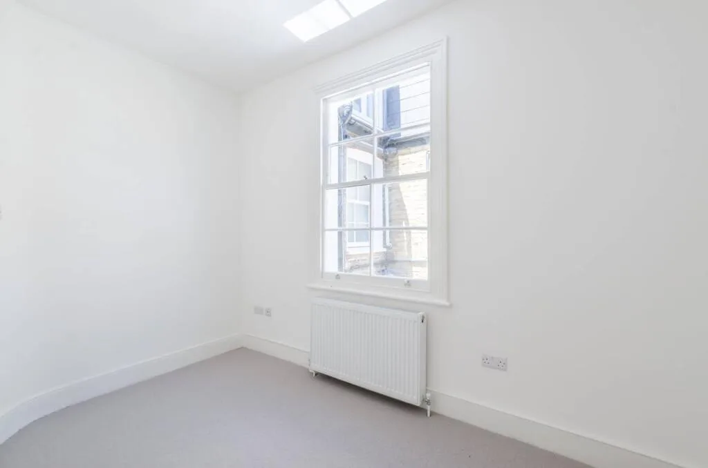 3 bedroom maisonette for rent