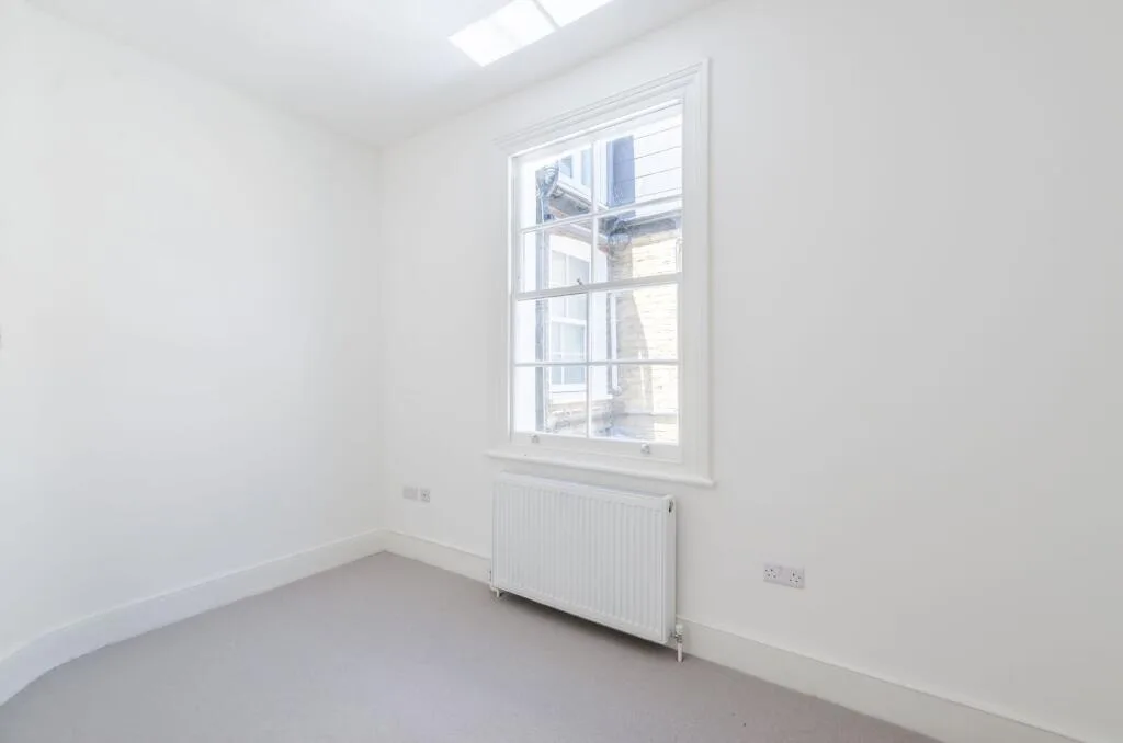 3 bedroom maisonette for rent