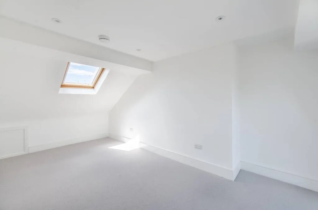 3 bedroom maisonette for rent