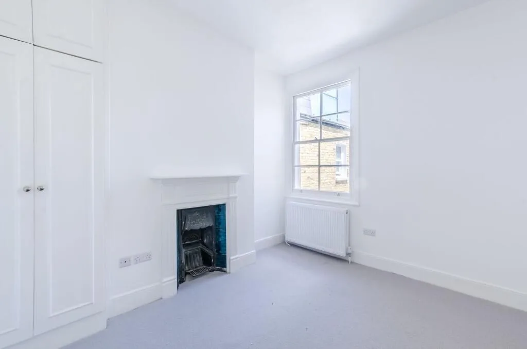 3 bedroom maisonette for rent