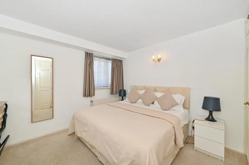 1 bedroom maisonette for rent
