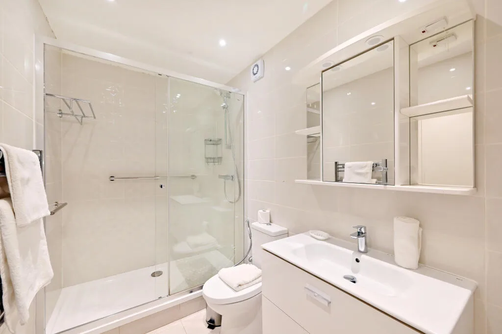 1 bedroom maisonette for rent