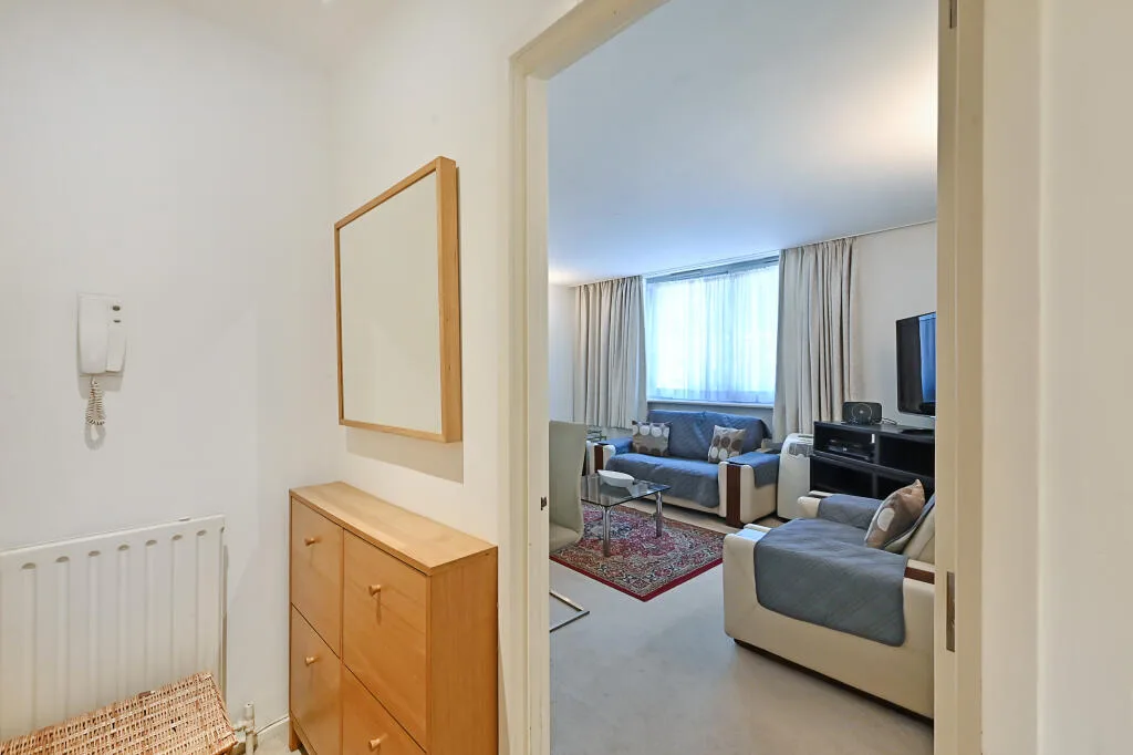 1 bedroom maisonette for rent