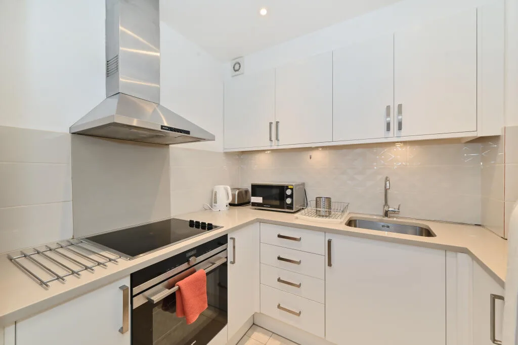 1 bedroom maisonette for rent