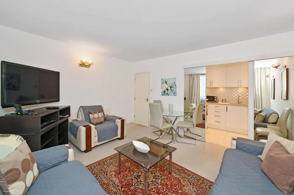 1 bedroom maisonette for rent
