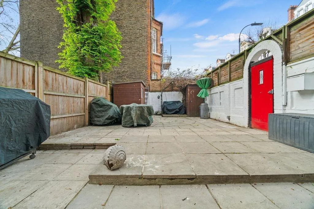 2 bedroom flat for rent
