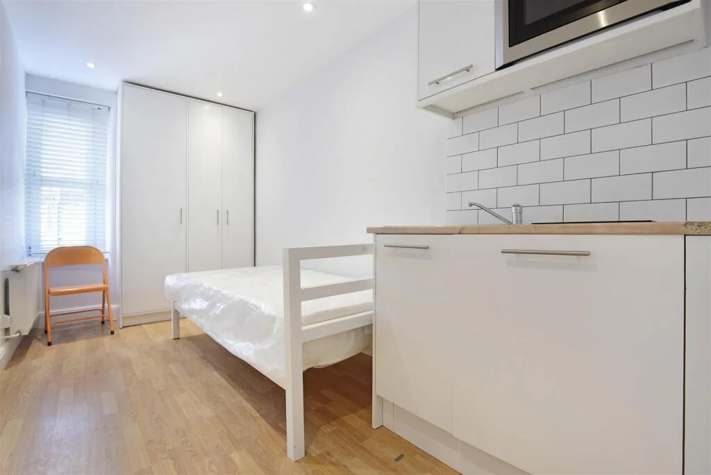 Studio flat for rent