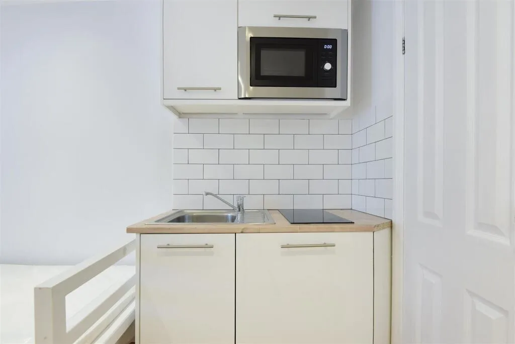 Studio flat for rent