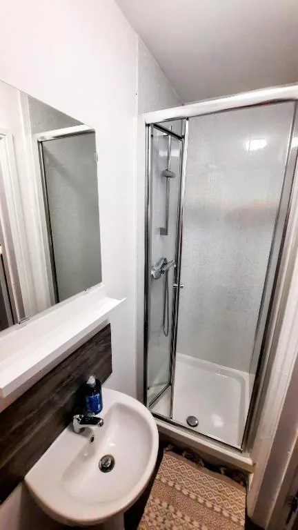 1 bedroom house for rent
