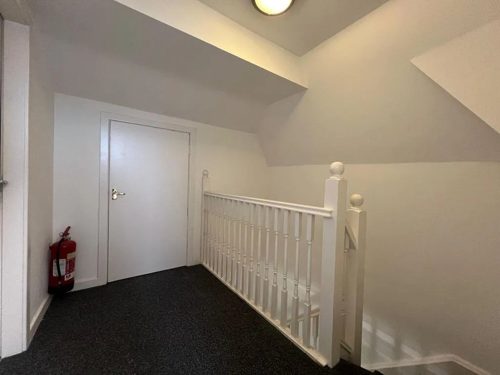 5 bedroom maisonette for rent