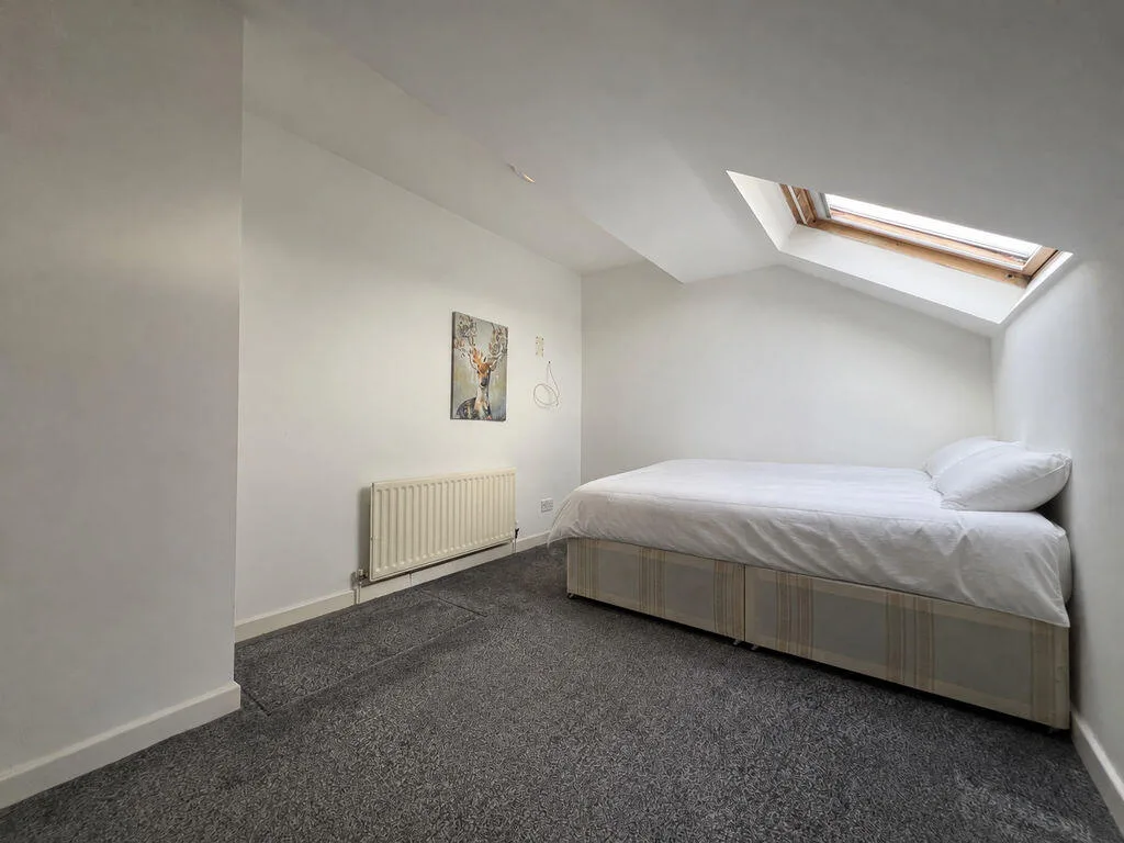 5 bedroom maisonette for rent