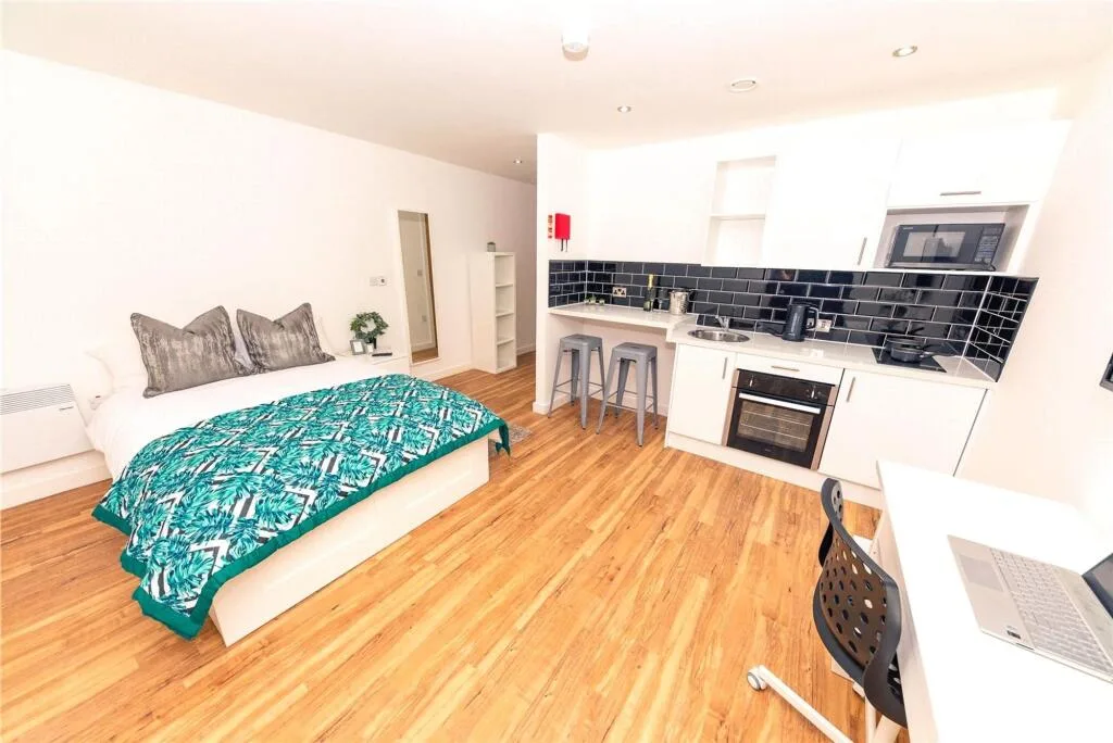 Studio flat for rent