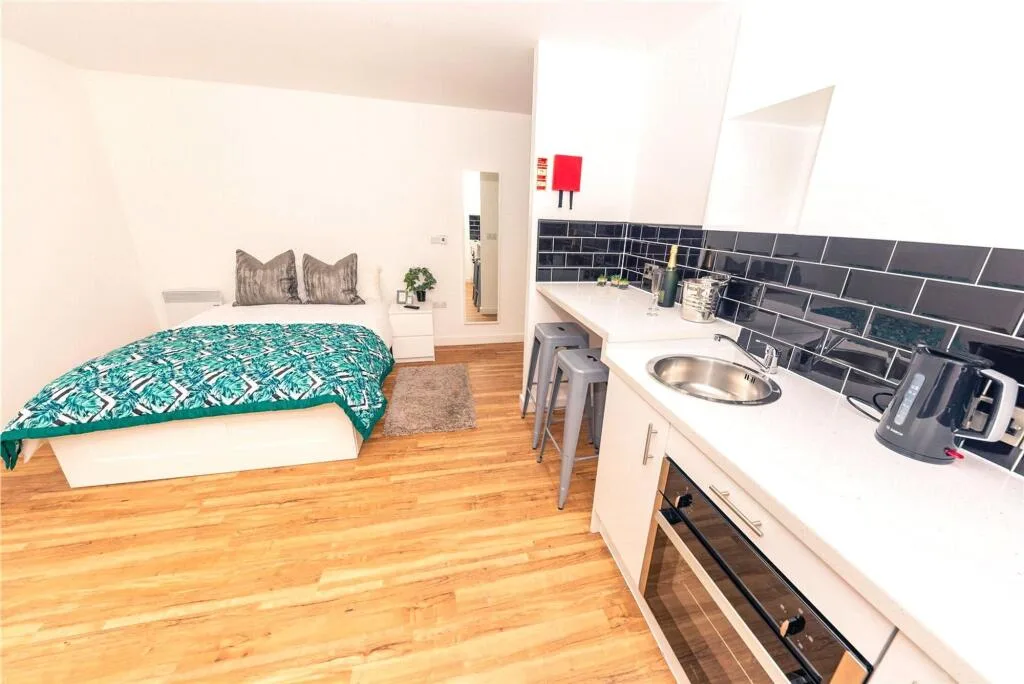 Studio flat for rent