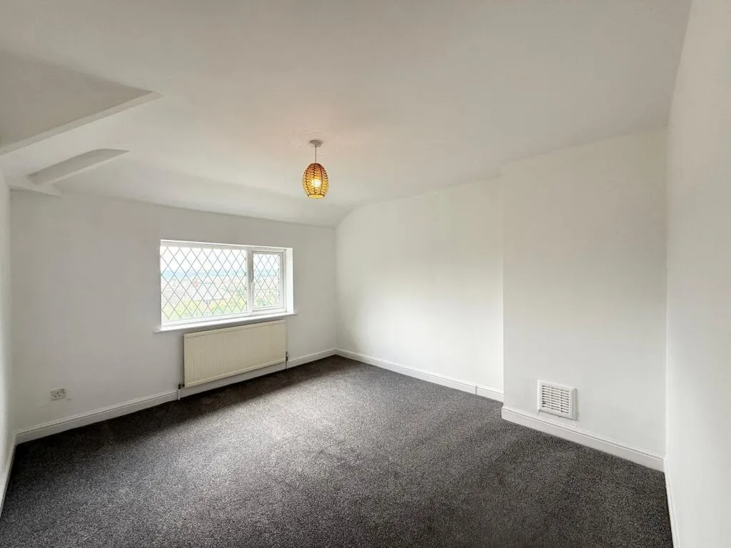 3 bedroom end of terrace house for rent