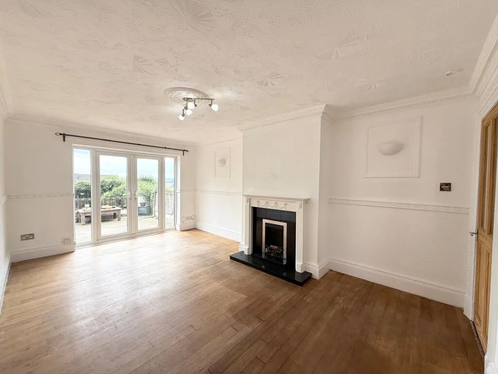 3 bedroom end of terrace house for rent