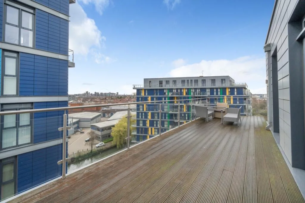 3 bedroom flat for rent