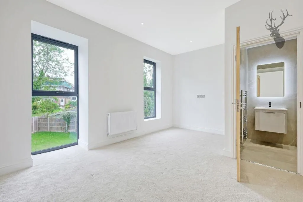 4 bedroom semi-detached house for rent