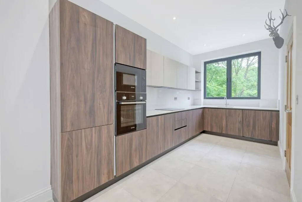 4 bedroom semi-detached house for rent