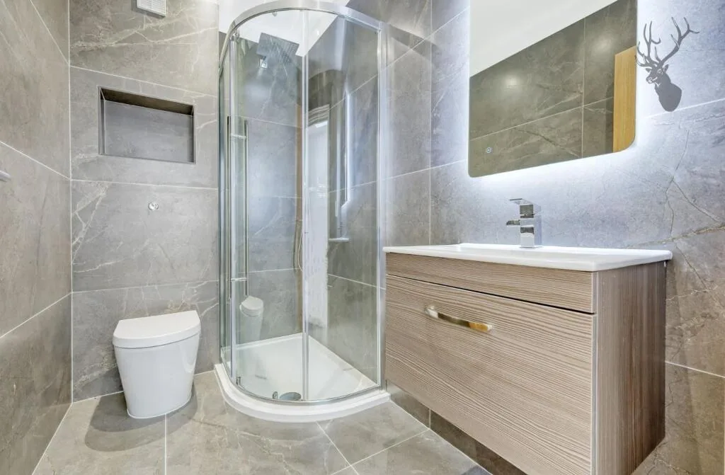 4 bedroom semi-detached house for rent