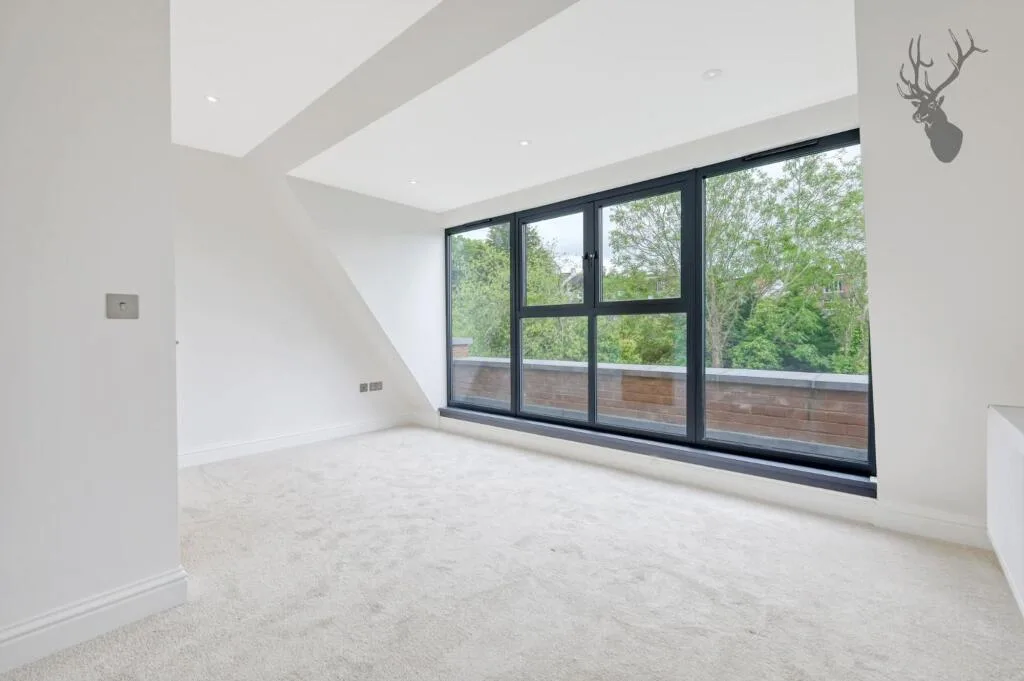 4 bedroom semi-detached house for rent