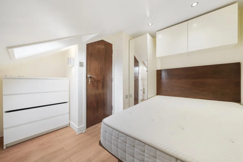 2 bedroom semi-detached house for rent