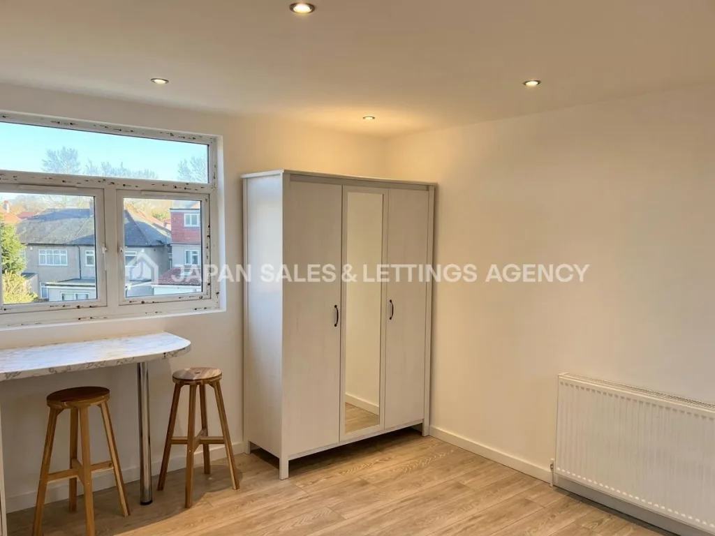Studio flat for rent