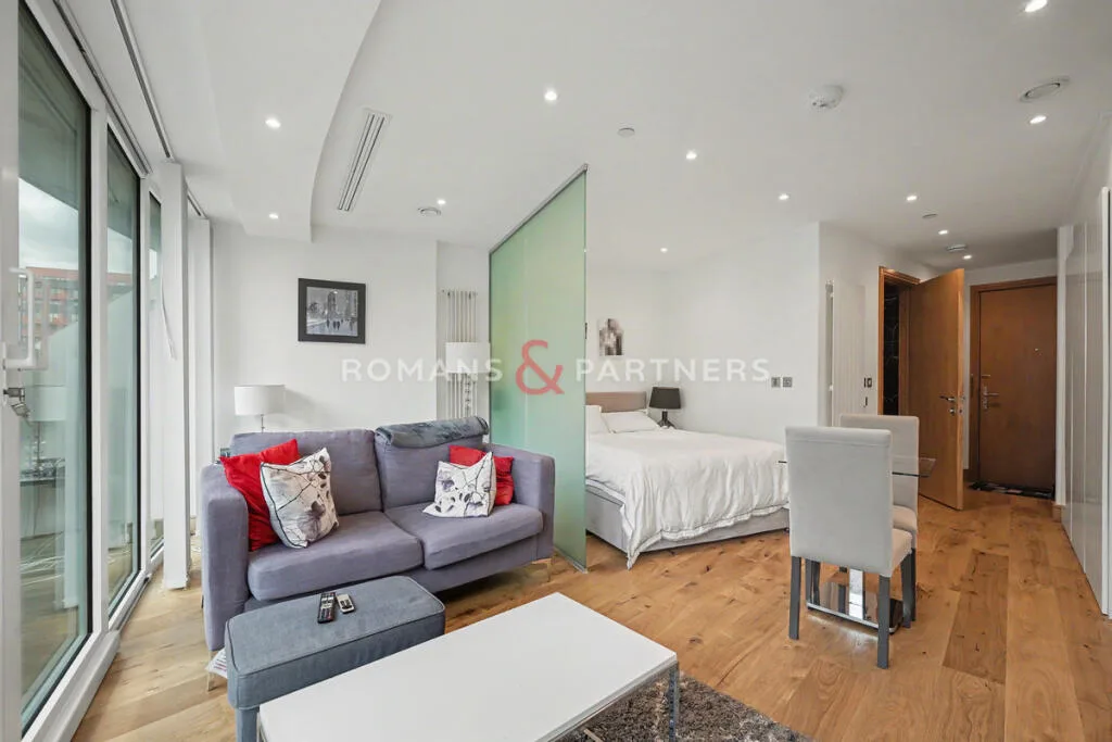 Studio flat for rent