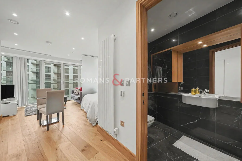 Studio flat for rent