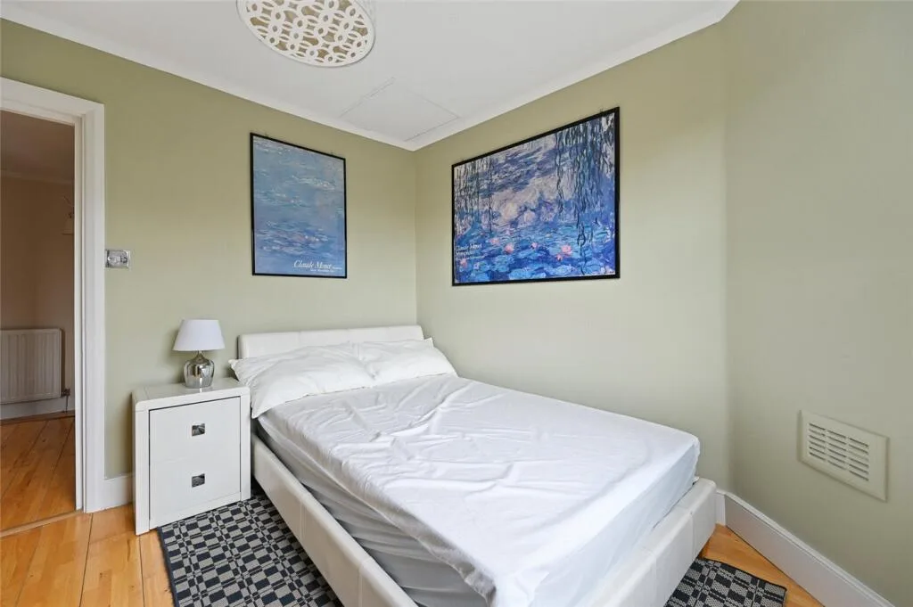 2 bedroom maisonette for rent