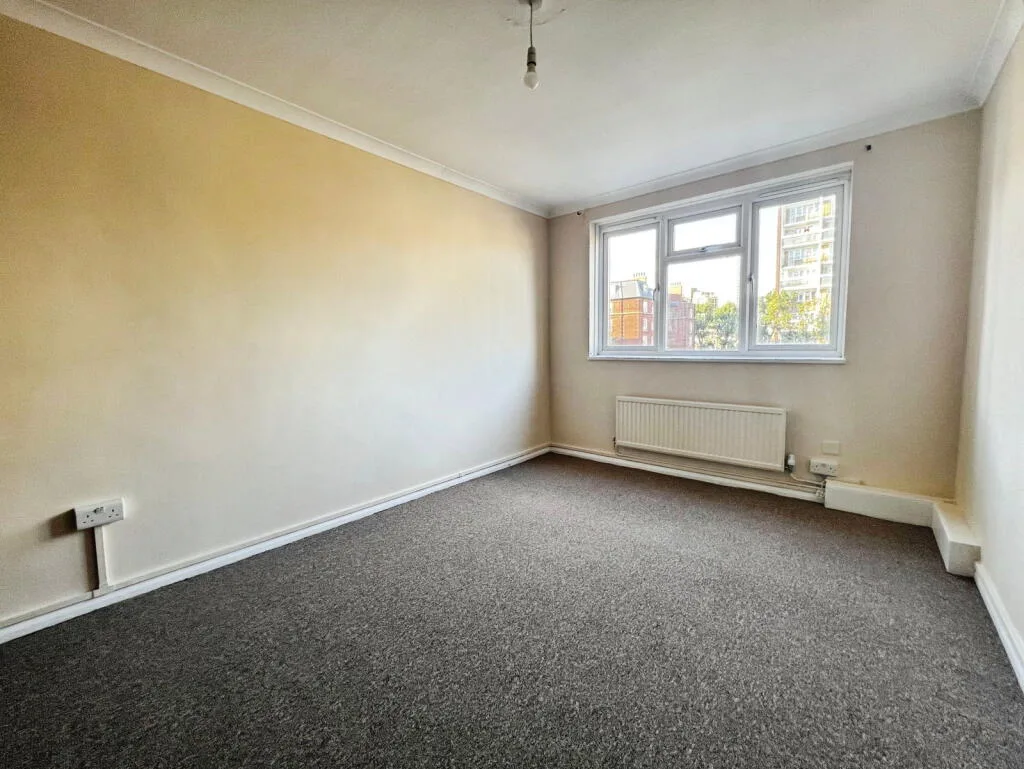 3 bedroom maisonette for rent