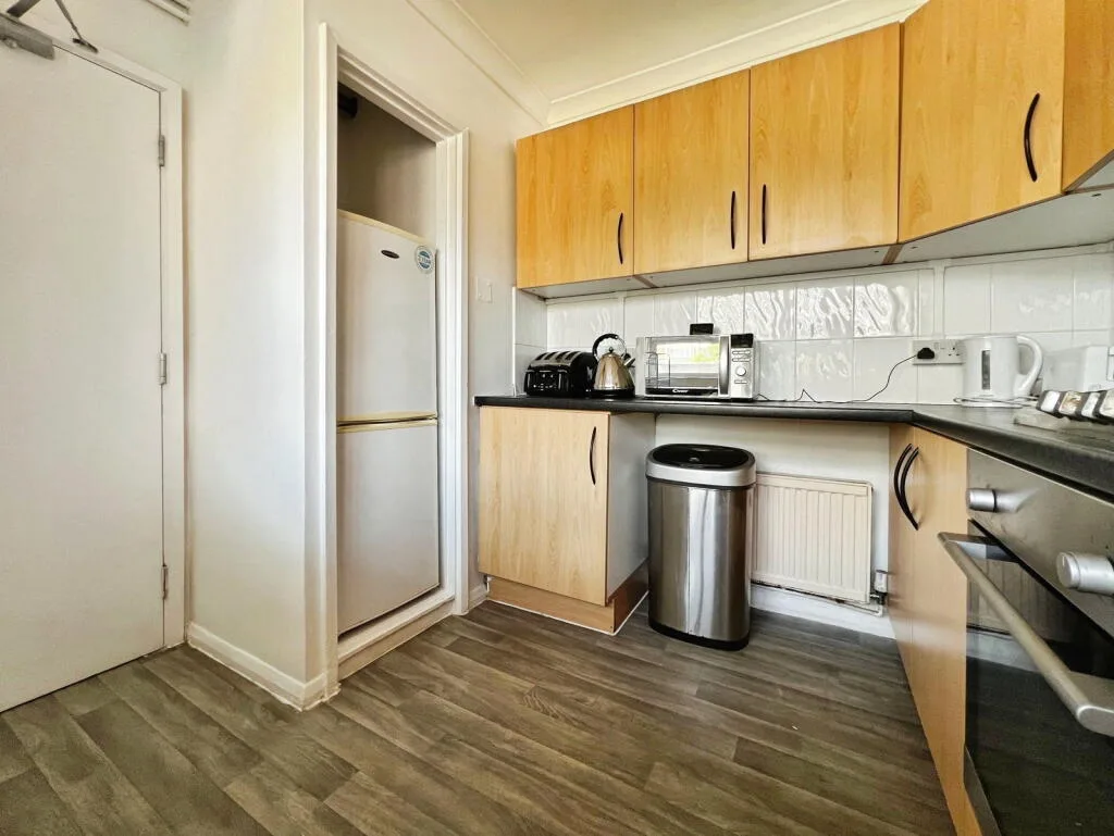 3 bedroom maisonette for rent