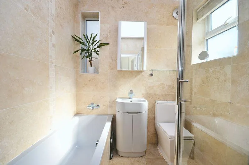 2 bedroom ground floor flat for rent