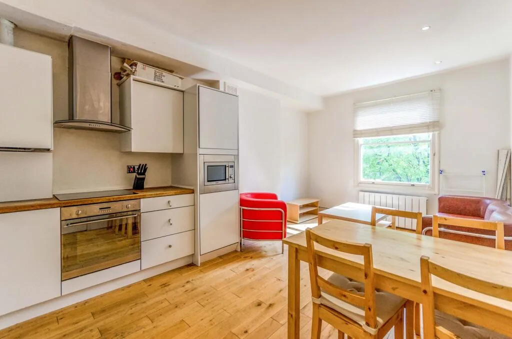 3 bedroom flat for rent