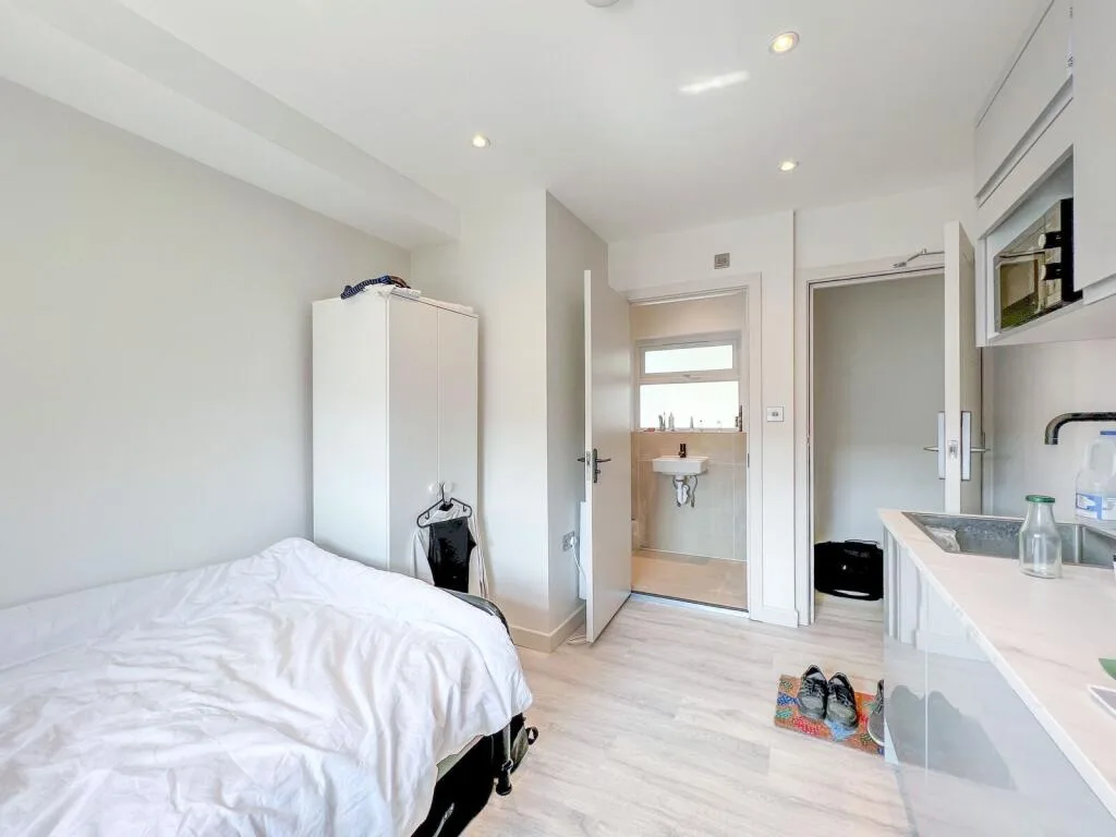 Studio flat for rent