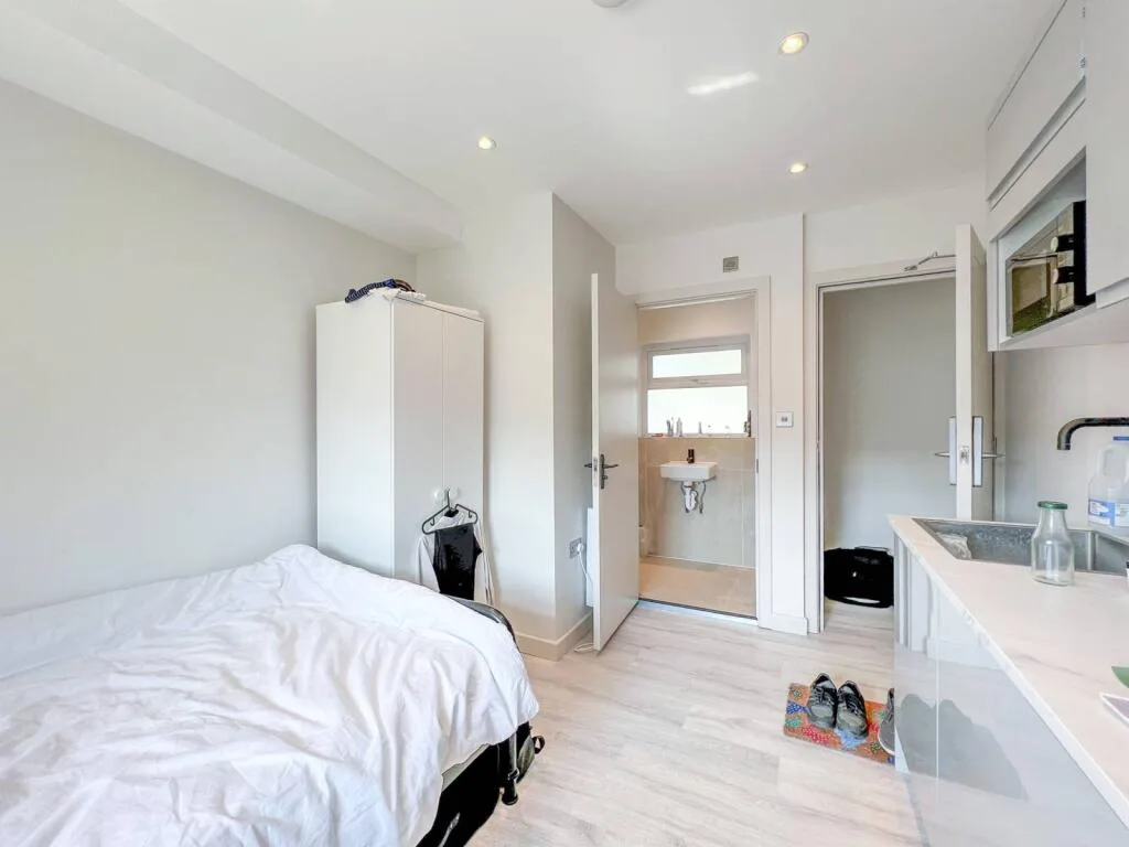 Studio flat for rent