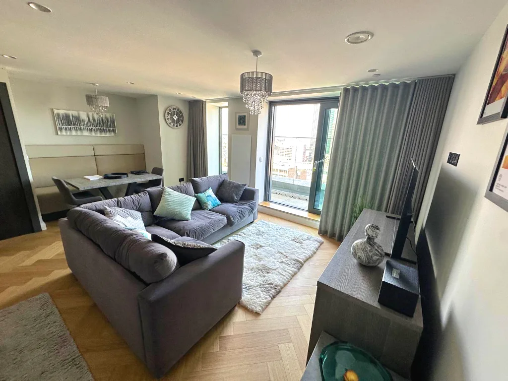 2 bedroom penthouse for rent