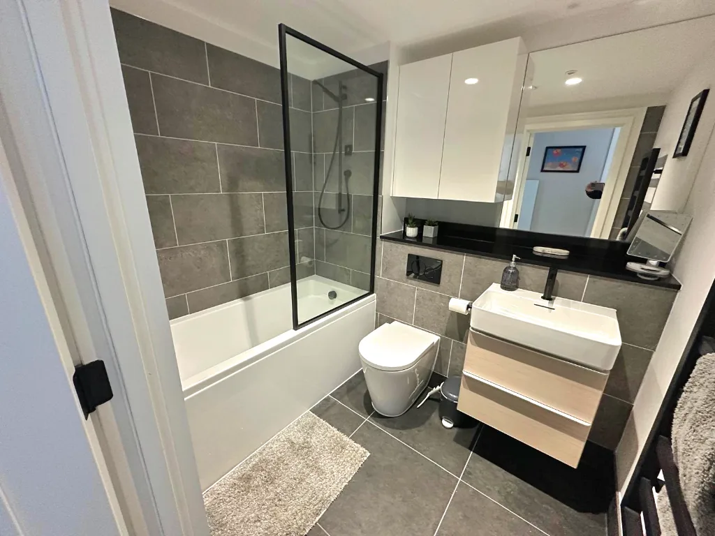 2 bedroom penthouse for rent