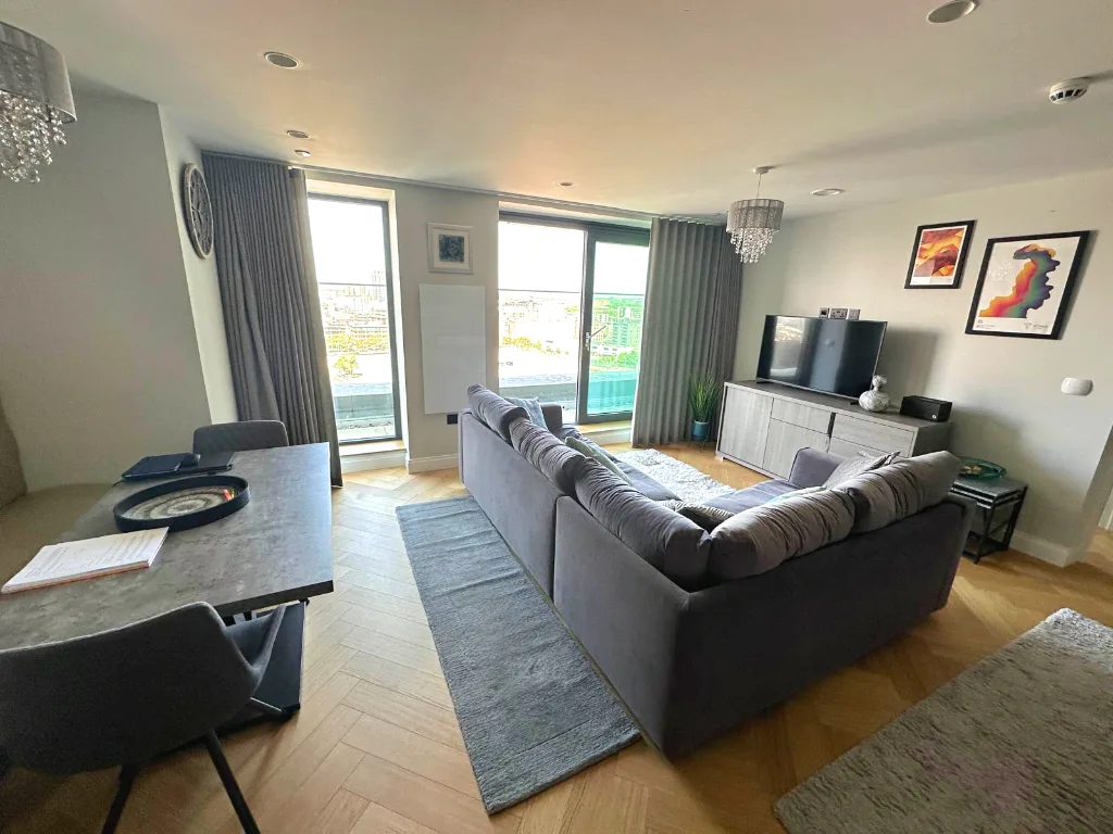 2 bedroom penthouse for rent